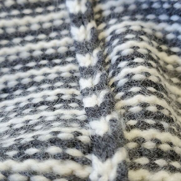 TALBOTS, sweater sz small. 60% Merino wool, 27% Lambs‎ Wool 8% rabbit hair. Gray - Picture 13 of 13